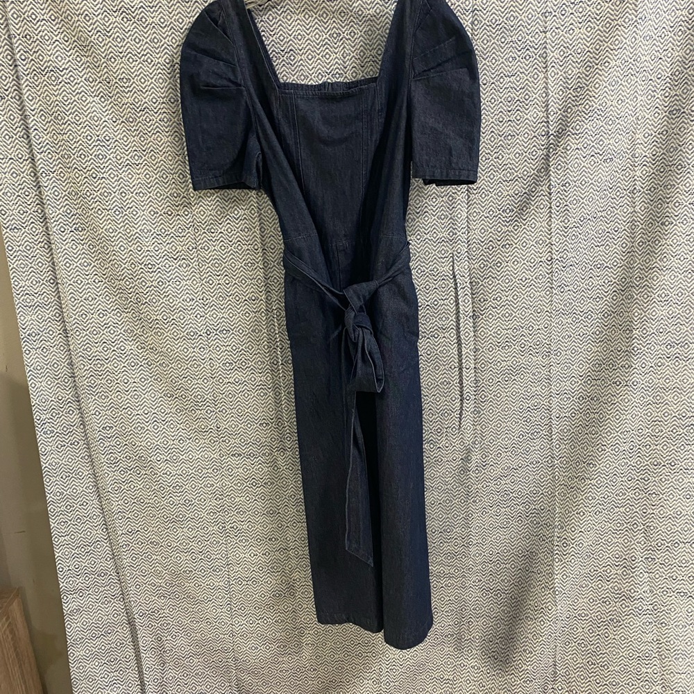 Who what wear , denim dress perfect for warm weather has pockets  !